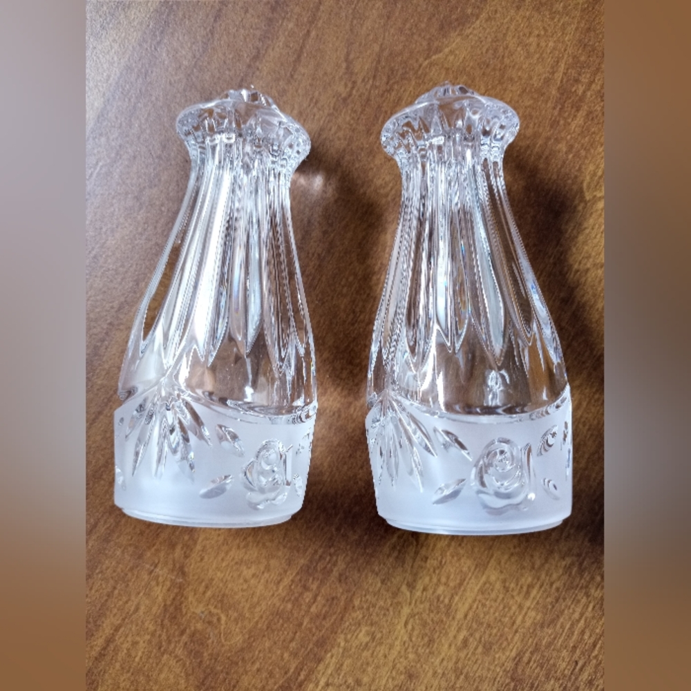 Oneida Southern Garden Salt and Pepper Shakers